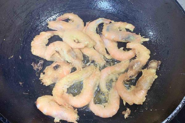 蜜汁番茄对虾的做法图解6