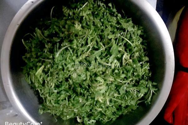 地菜（荠菜）新吃法的做法图解2