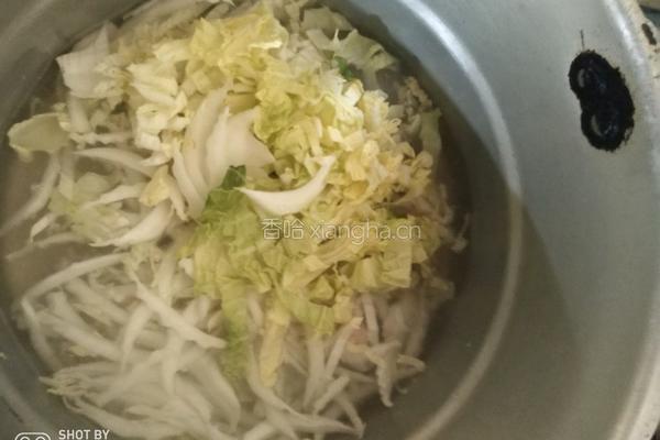 白菜煮肉丸的做法图解5