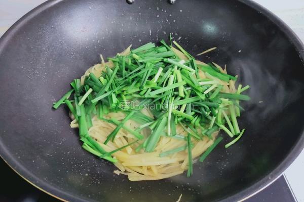 韭菜土豆丝的做法图解8