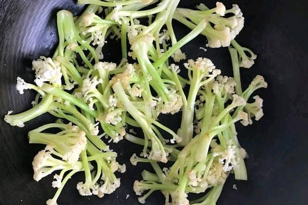 特味菜花的做法图解1