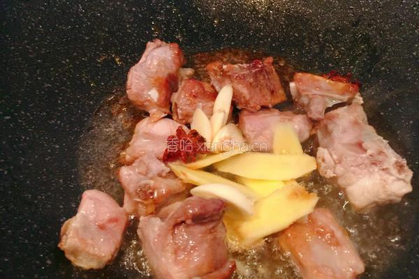 红烧排骨土豆的做法图解4