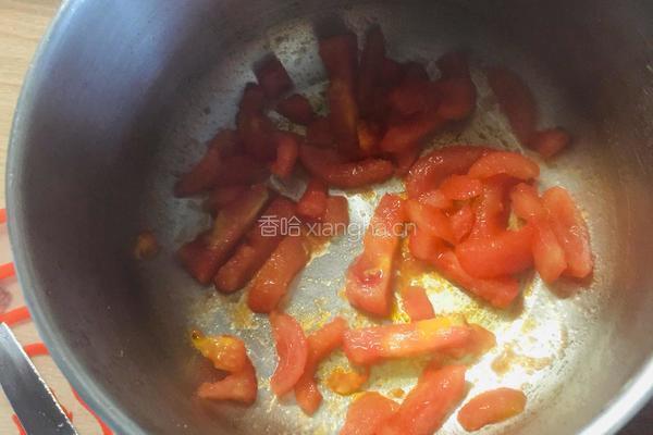 番茄鸡蛋面的做法图解1