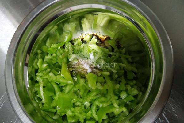 青椒鸡蛋烙的做法图解2
