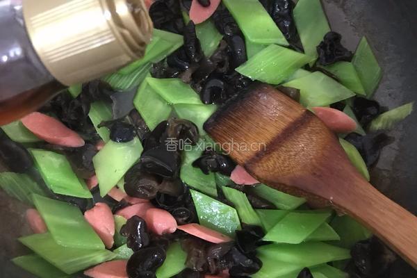火腿木耳炒莴笋的做法图解6