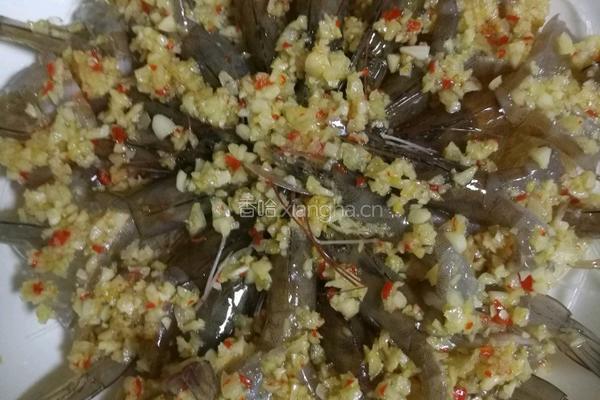 蒜蓉粉丝开边虾的做法图解3