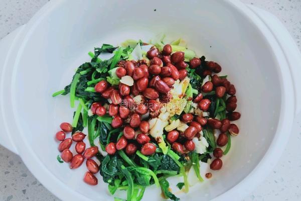 凉拌菠菜花生米的做法图解8