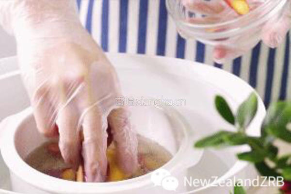 高山紫萝卜排骨新西兰花胶汤的做法图解5