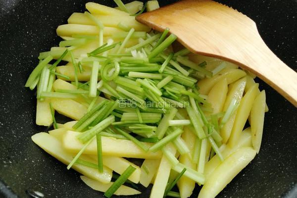 芹菜烧土豆的做法图解11