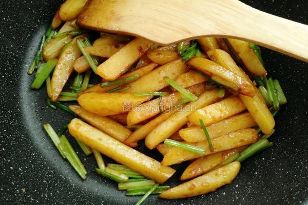 芹菜烧土豆的做法图解13