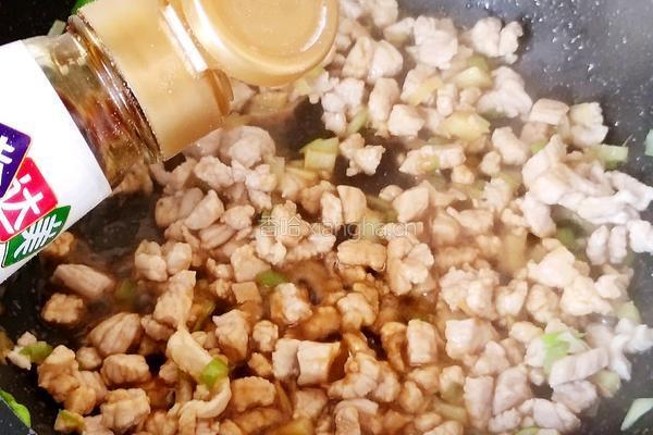 辣味榆钱炒肉的做法图解10