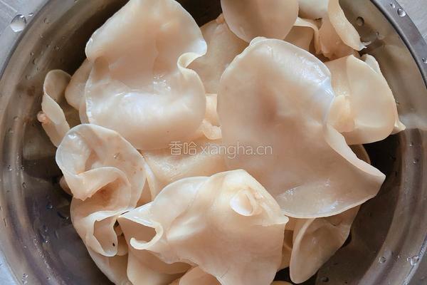 凉拌海藻黑白木耳(肠胃清道夫)的做法图解2