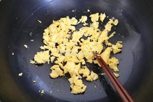 盘丝韭菜饼的做法图解4