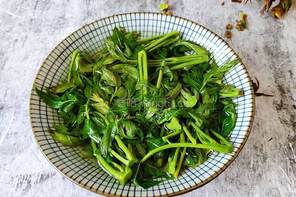 香椿炒豆干的做法图解4