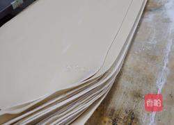 波菜手工面的做法图解1
