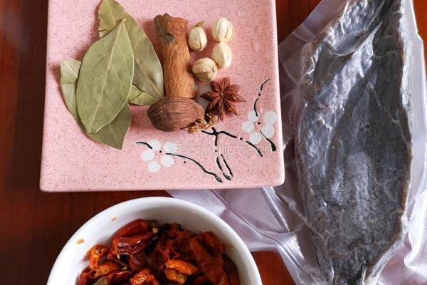 香辣牛肉干的做法图解1