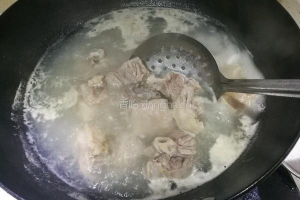 茶树菇烧羊排的做法图解3