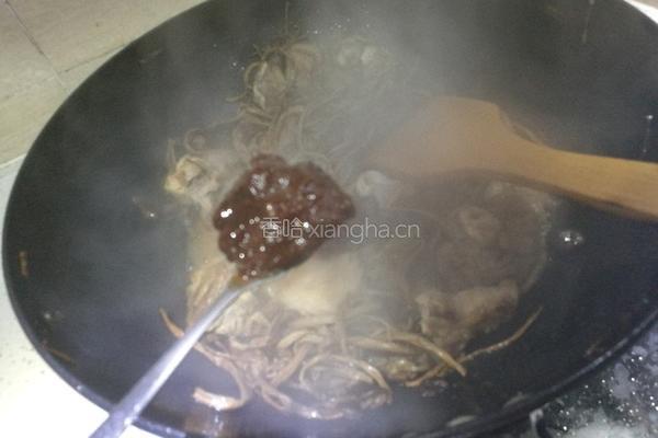 茶树菇烧羊排的做法图解9