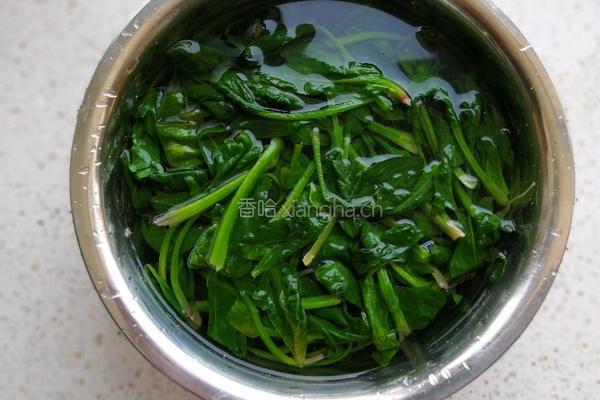 麻酱菠菜塔的做法图解3