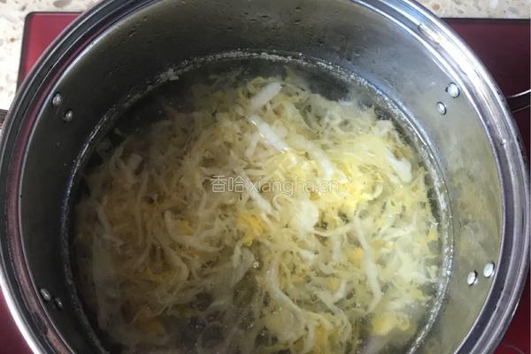 酸菜肥牛的做法图解2