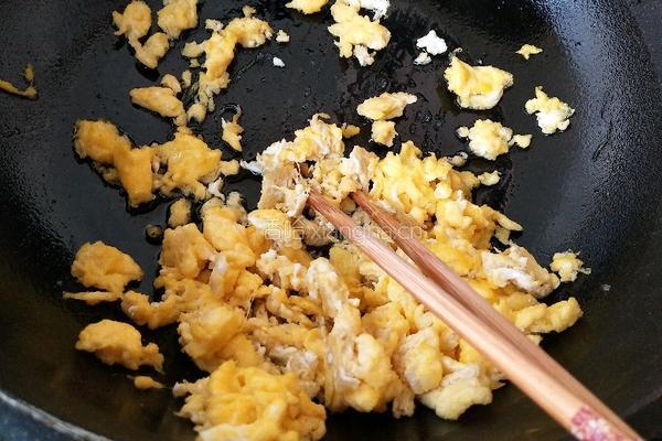 韭菜菠菜素包子的做法图解8