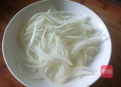 香菇炒洋葱的做法图解2