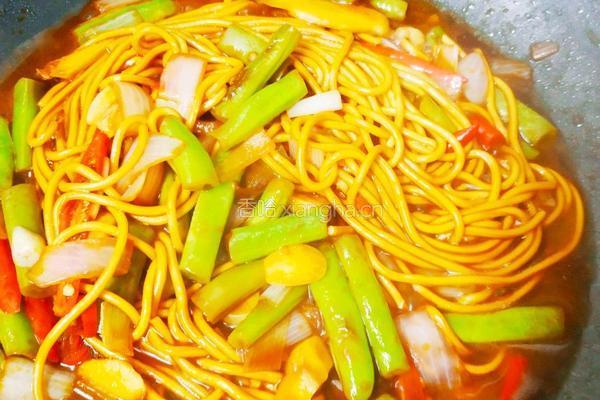 豆角焖面的做法图解3