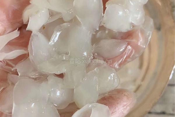 桂花皂角米桃胶银耳羹的做法图解6
