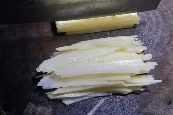 土豆肉丝的做法图解1