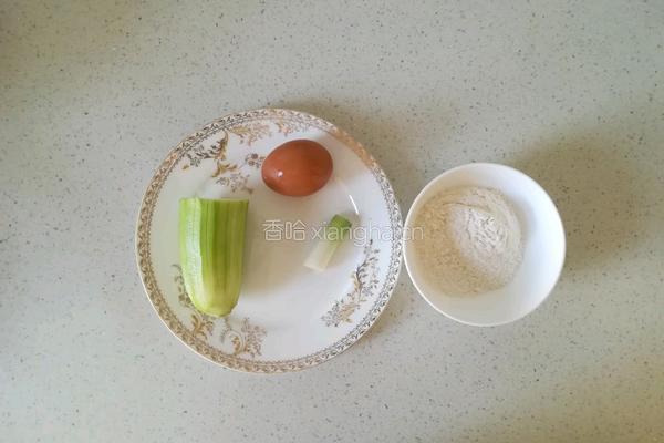 西葫芦鸡蛋软饼 宝宝辅食营养食谱菜谱的做法图解1
