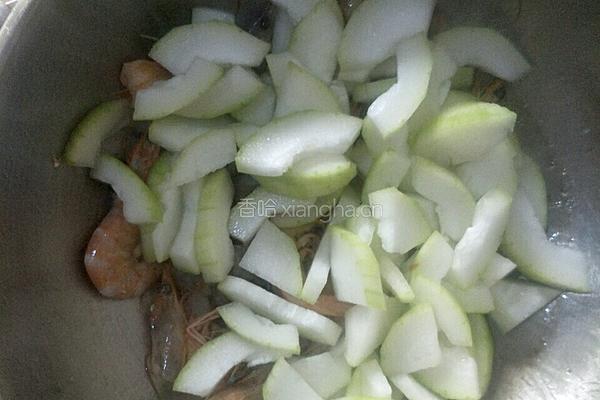 美容养颜鲜虾冬瓜汤的做法图解4