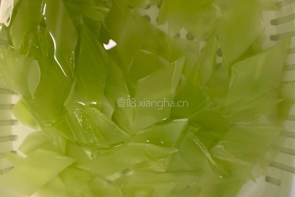 家常腊肉炒莴笋的做法图解2