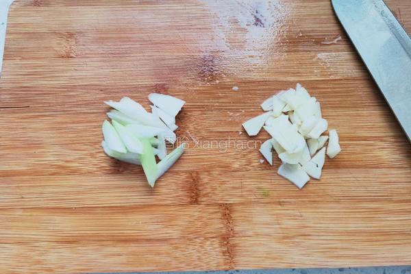 鲜蘑炒油菜的做法图解4