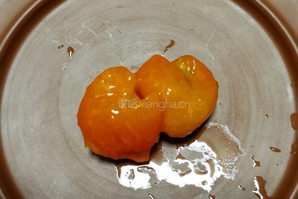 雪梨银耳金橘子糖水的做法图解3