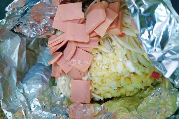 锡纸蒜蓉鲜虾金针菇火腿的做法图解4