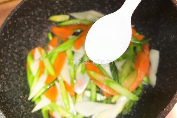 芦笋胡萝卜炒山药的做法图解8