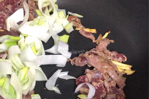 葱爆牛肉的做法图解6