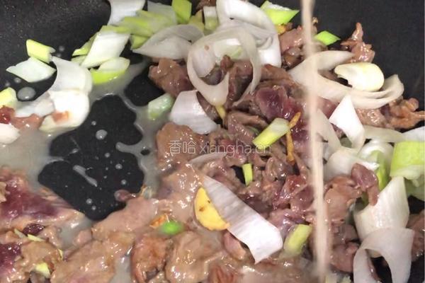 葱爆牛肉的做法图解7