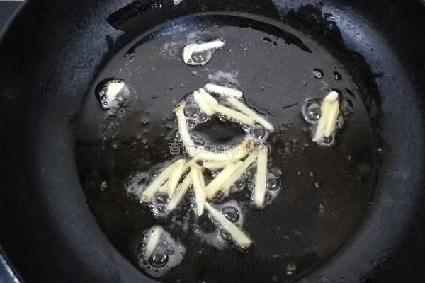 菠萝炒鸡丁的做法图解8