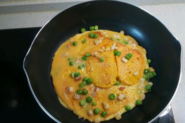 假装是块披萨的馒头蛋饼 宝宝辅食营养食谱菜谱 的做法图解6