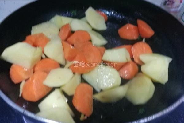咖哩土豆牛腩饭的做法图解4