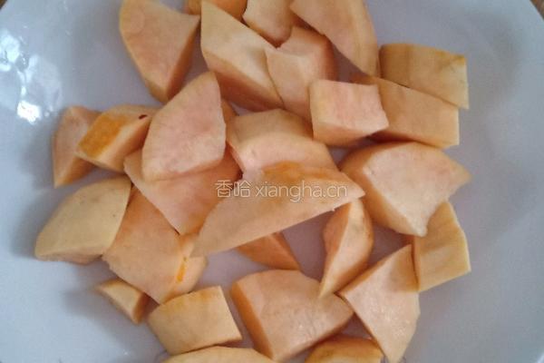 地瓜粉蒸肉的做法图解1