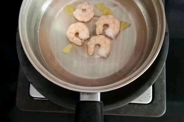 番茄虾仁馒头布丁 (宝宝辅食）的做法图解2