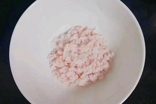 番茄虾仁馒头布丁 (宝宝辅食）的做法图解3