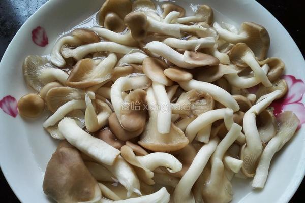 小炒莴苣的做法图解1