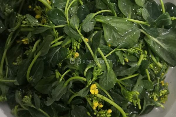 清蒸油菜花苔的做法图解1