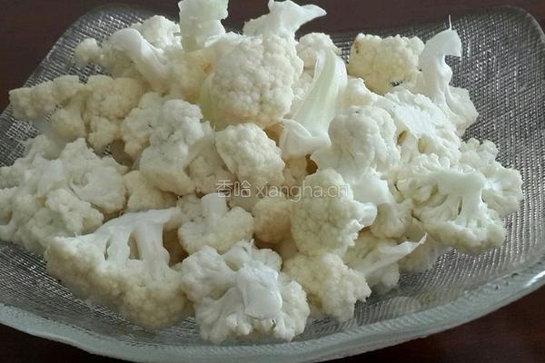 蒜香芝士烤菜花的做法图解1