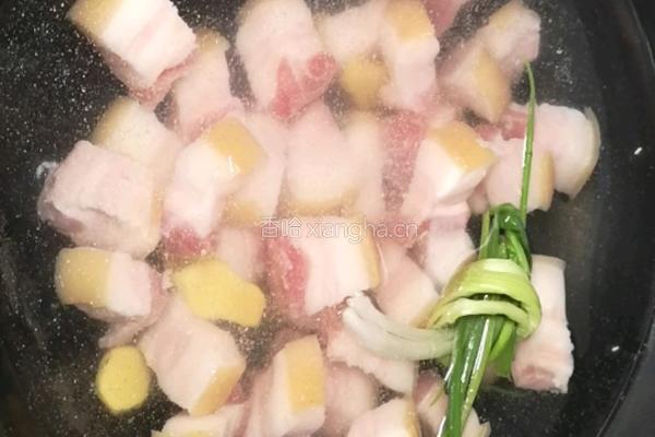 家常红烧肉的做法图解1