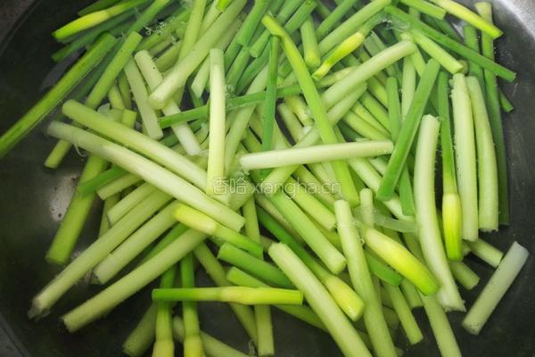 蒜薹炒肉丝的做法图解3