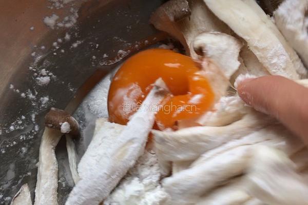 油炸杏鲍菇的做法图解6